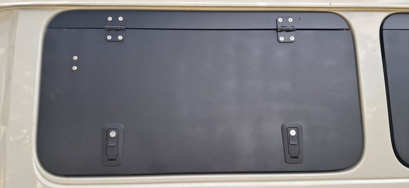 Aluminium gullwing panel — closed position on Toyota Troopy