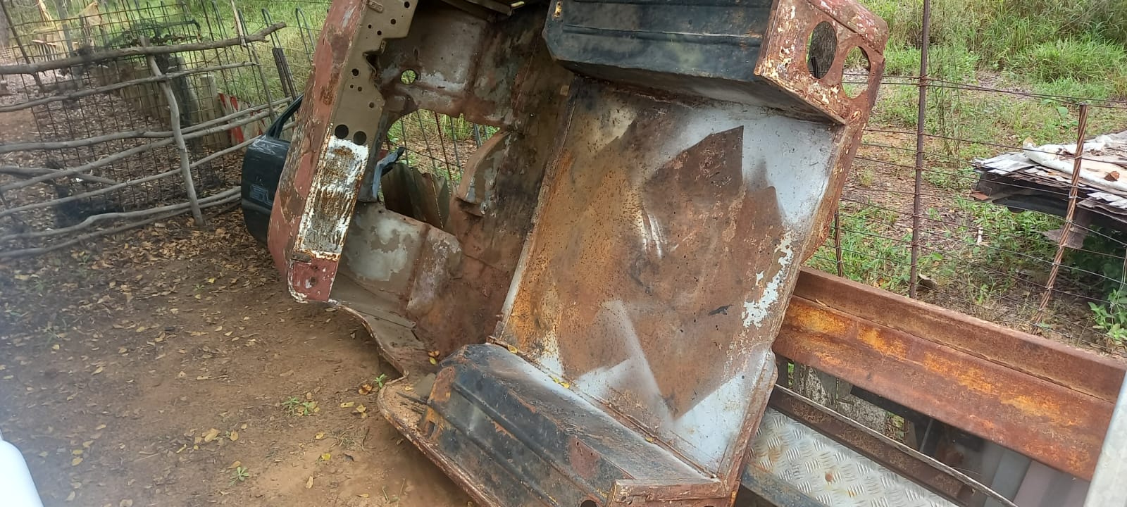 Rolling chassis with engine