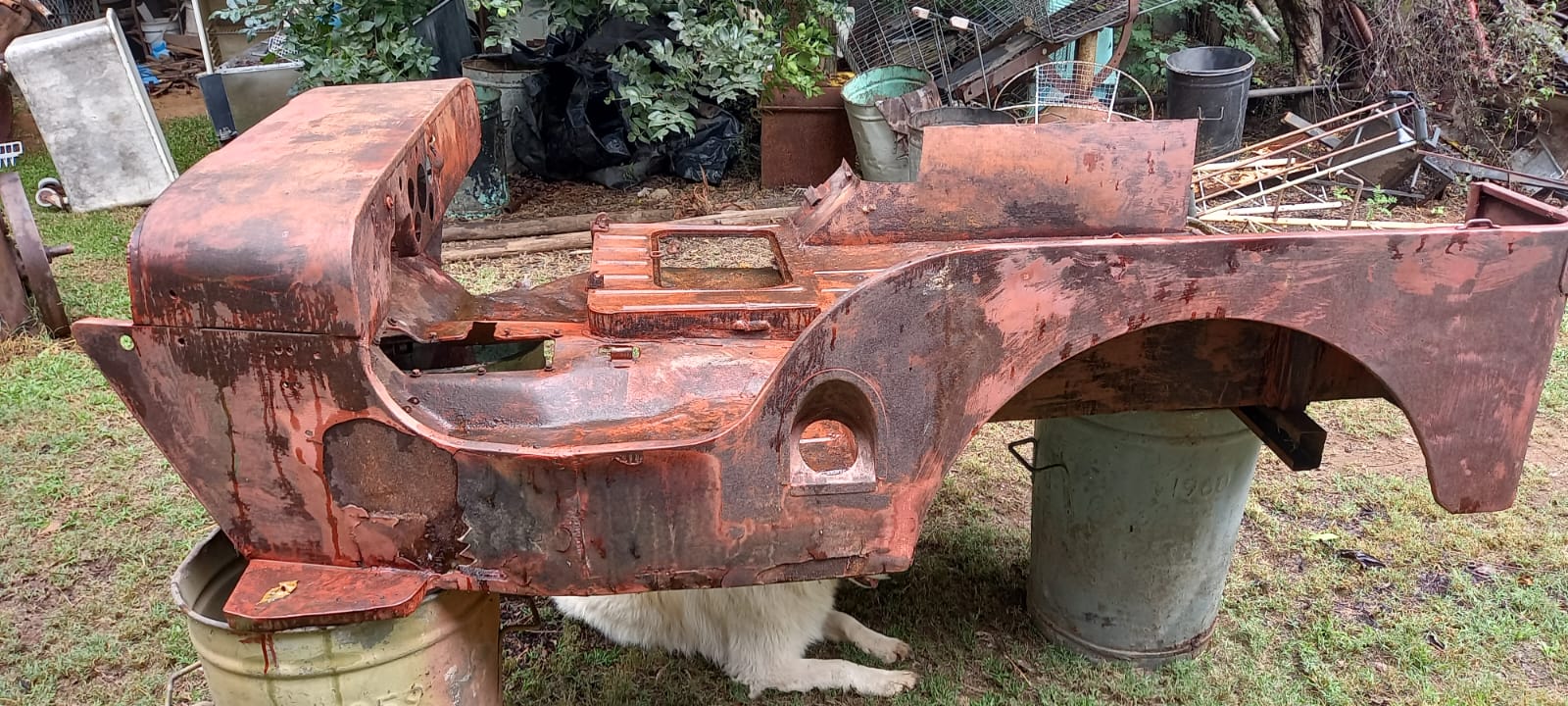 Wheel arch and firewall
