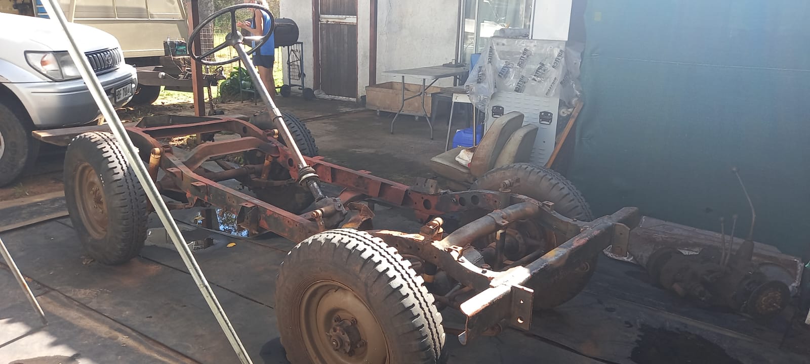 Front axle steering