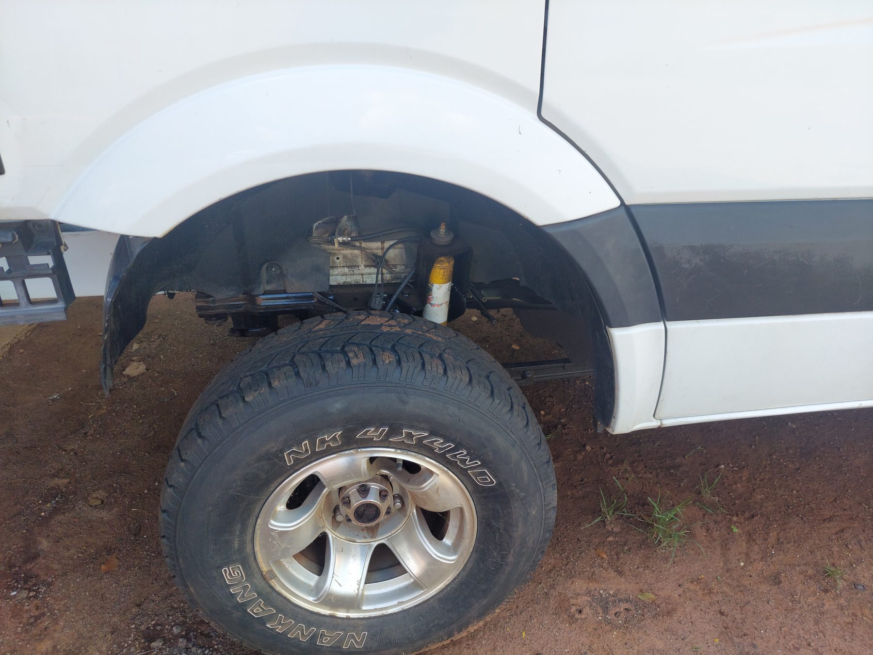 Front arch suspension
