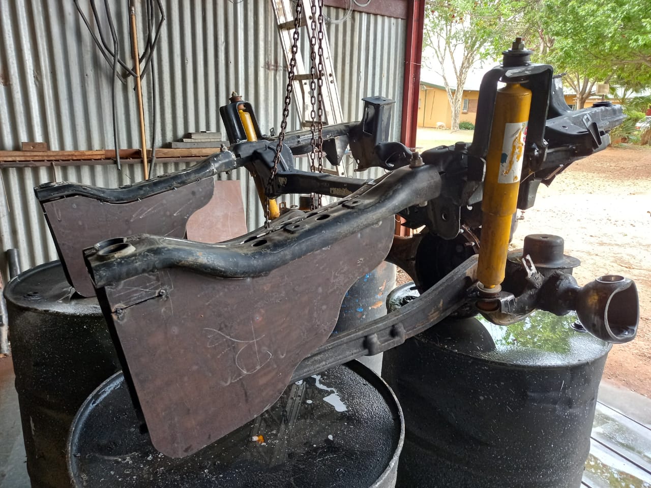 Patrol front suspension